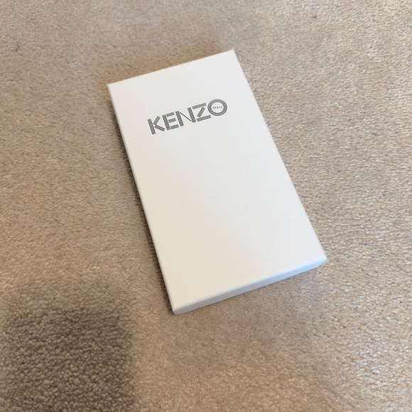 BRAND NEW KENZO APPLE IPHONE X / XS CASE WITH ORIGINAL BOX - Picture 3 of 4